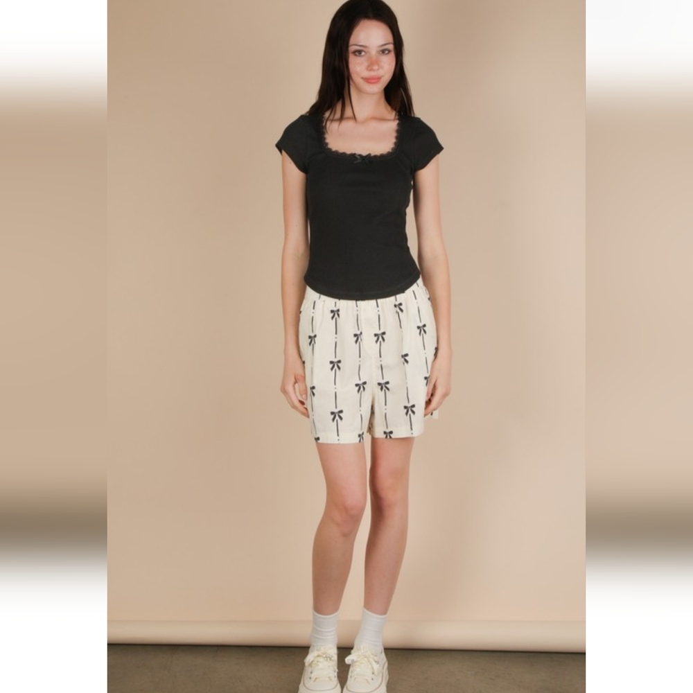 🖤NIP/NWT New In "Onyx🖤 Lace And Bow🎀 Trim Square Neckline Top" Black🖤 Medium - Picture 5 of 15